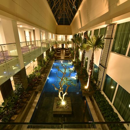 Holiday Inn Bandung Pasteur By Ihg Ngoại thất bức ảnh