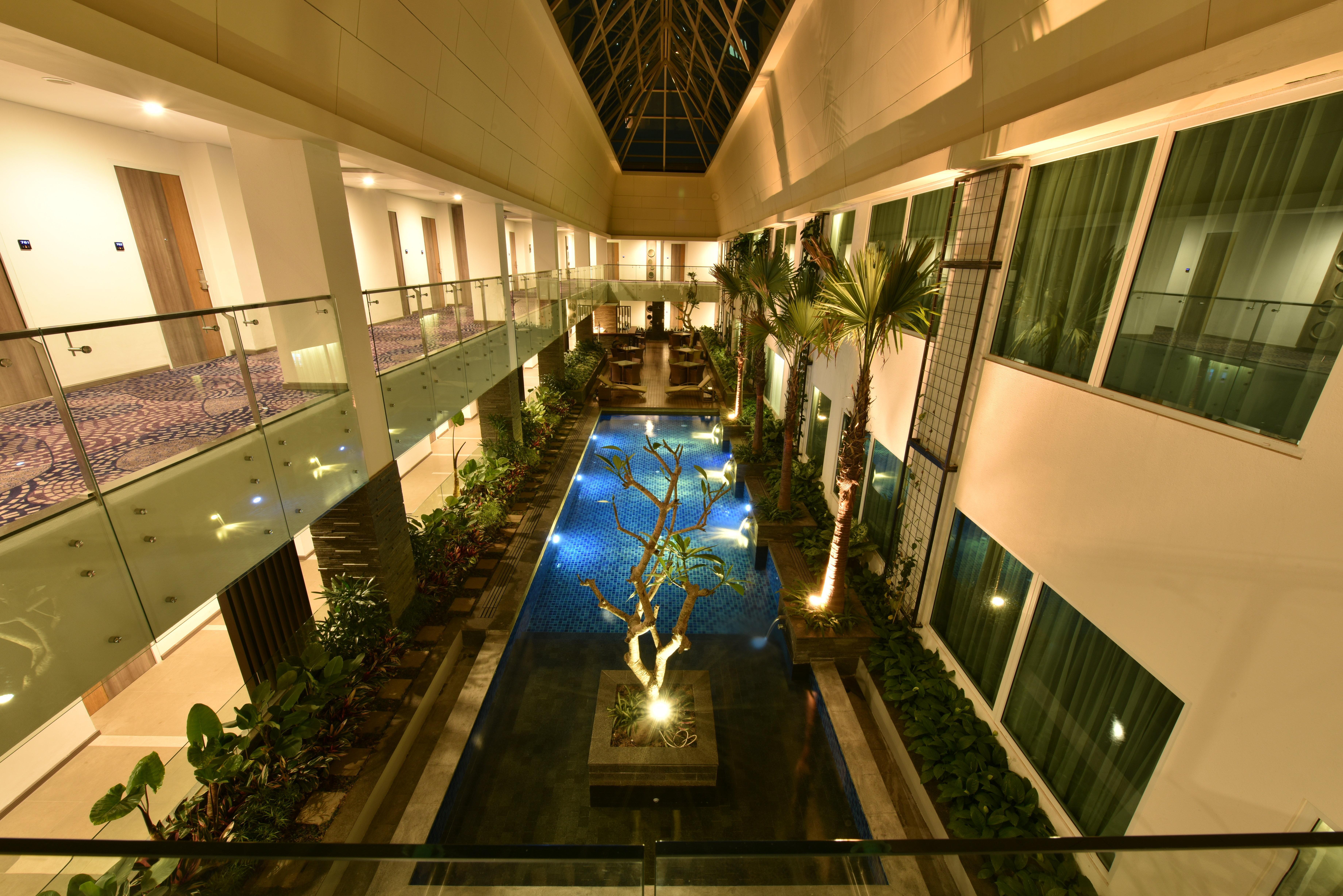Holiday Inn Bandung Pasteur By Ihg Ngoại thất bức ảnh