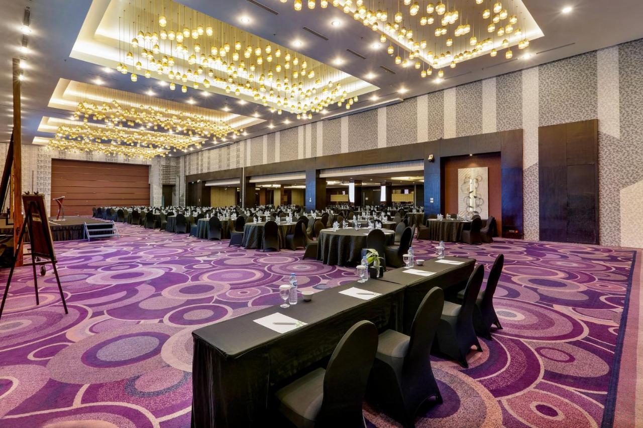 Holiday Inn Bandung Pasteur By Ihg Ngoại thất bức ảnh